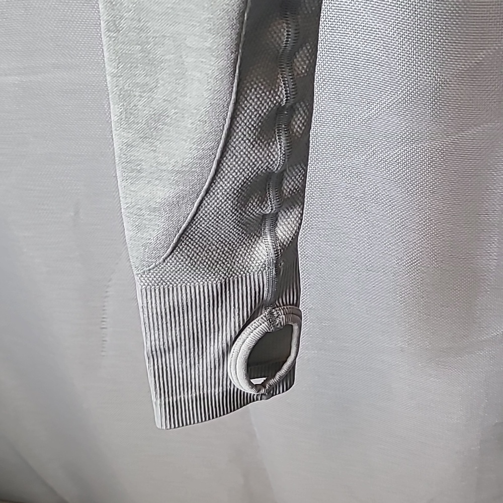 Gymshark FLEX SPORTS LONG SLEEVE CROP TOP Small Light Grey Marl - Picture 3 of 5